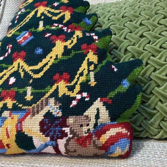Christmas Tree Pillow - Needlepoint - Vintage - Picture 9 of 13